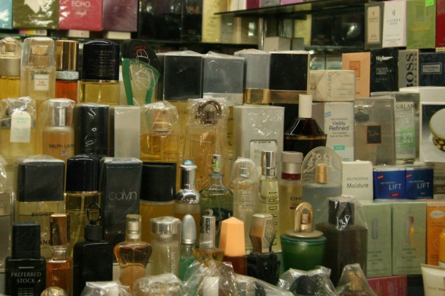 Perfumes falsificaciones estanpa 24882