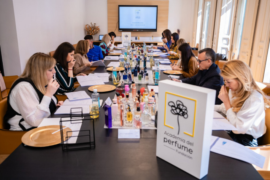 3. votacio n jurado distribucio n premios academia del perfume 2022 31902