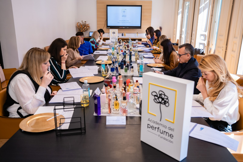 3. votacio n jurado distribucio n premios academia del perfume 2022 31902