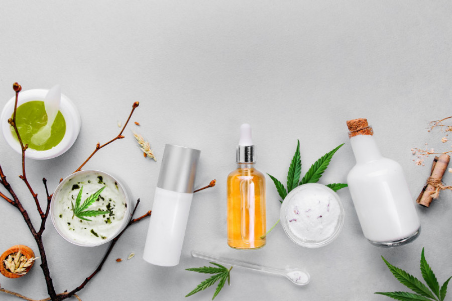 Cosmeticanatural bpjul21 123rf2 30347