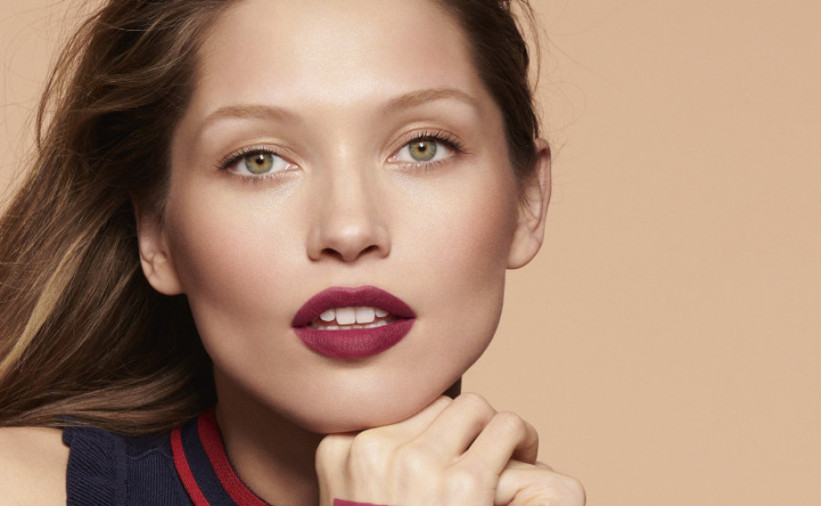 Visual modelo matte lips 02 26392