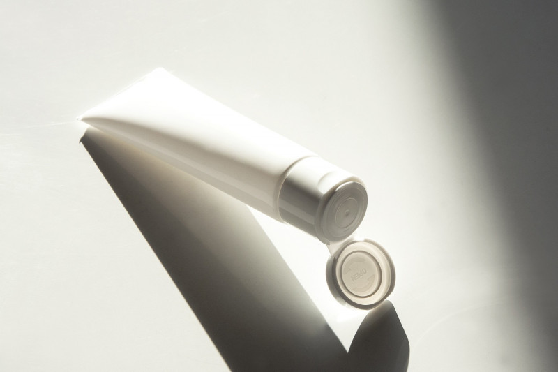 Cover twist up tube 1800 25033