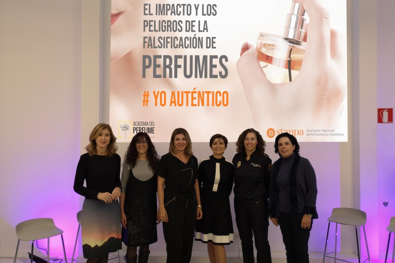 Falsificaciones laura urquizu m emilia gomez val diez carolina arias monica dopico agueda fole 22909