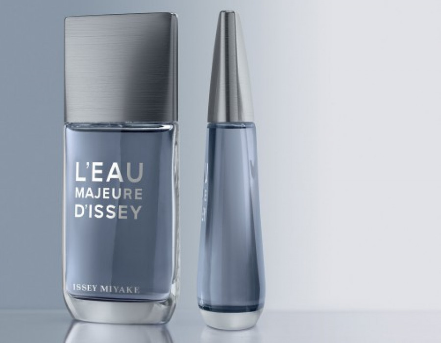 Isseymiyake emi edt 2017 creative packshot 2 rgb web 2000px 300dpi 20539