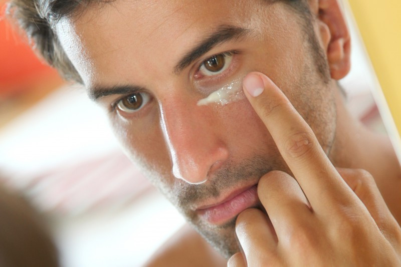 Cosmetica masculina123rf 886 16300