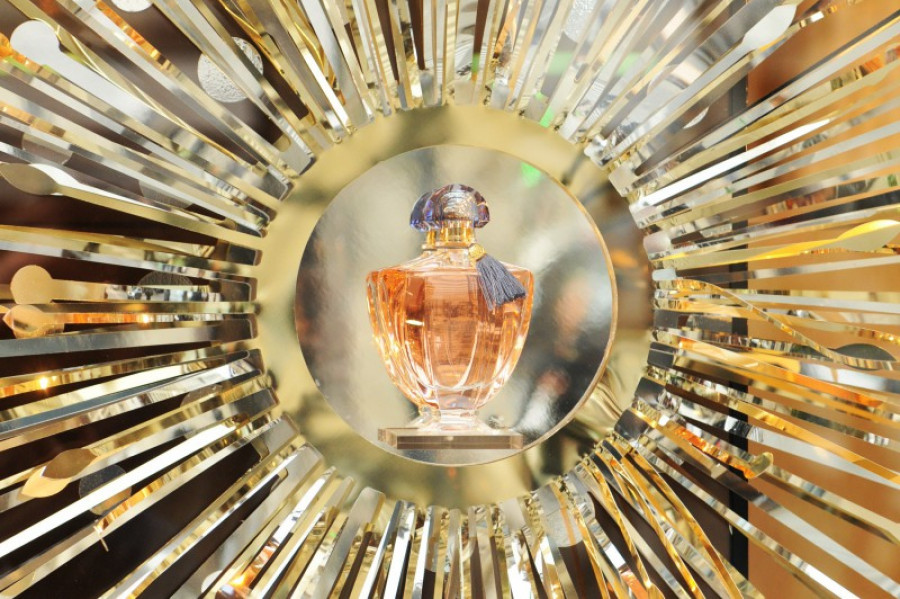 Perfumes autor123rf 887 16366