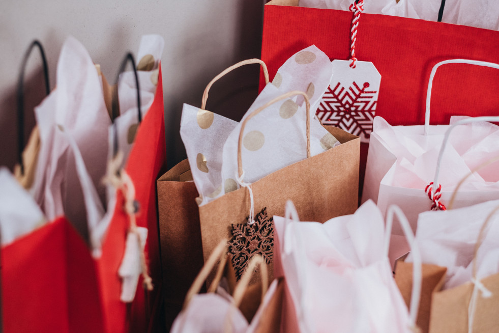 Compras navidad pexels freestocksorg 749353