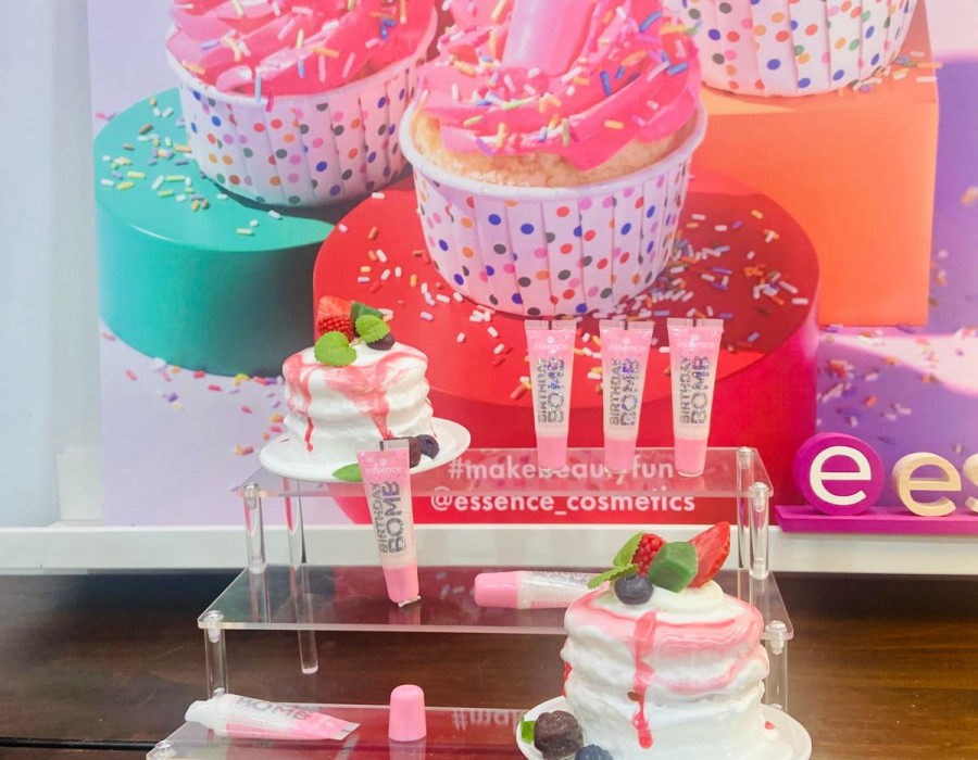 Essence birthday bomb