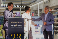 Dhiraj Chhabria, CEO Fund Grube (centro) y alcalde San Bartolomé Tirajana (derecha)